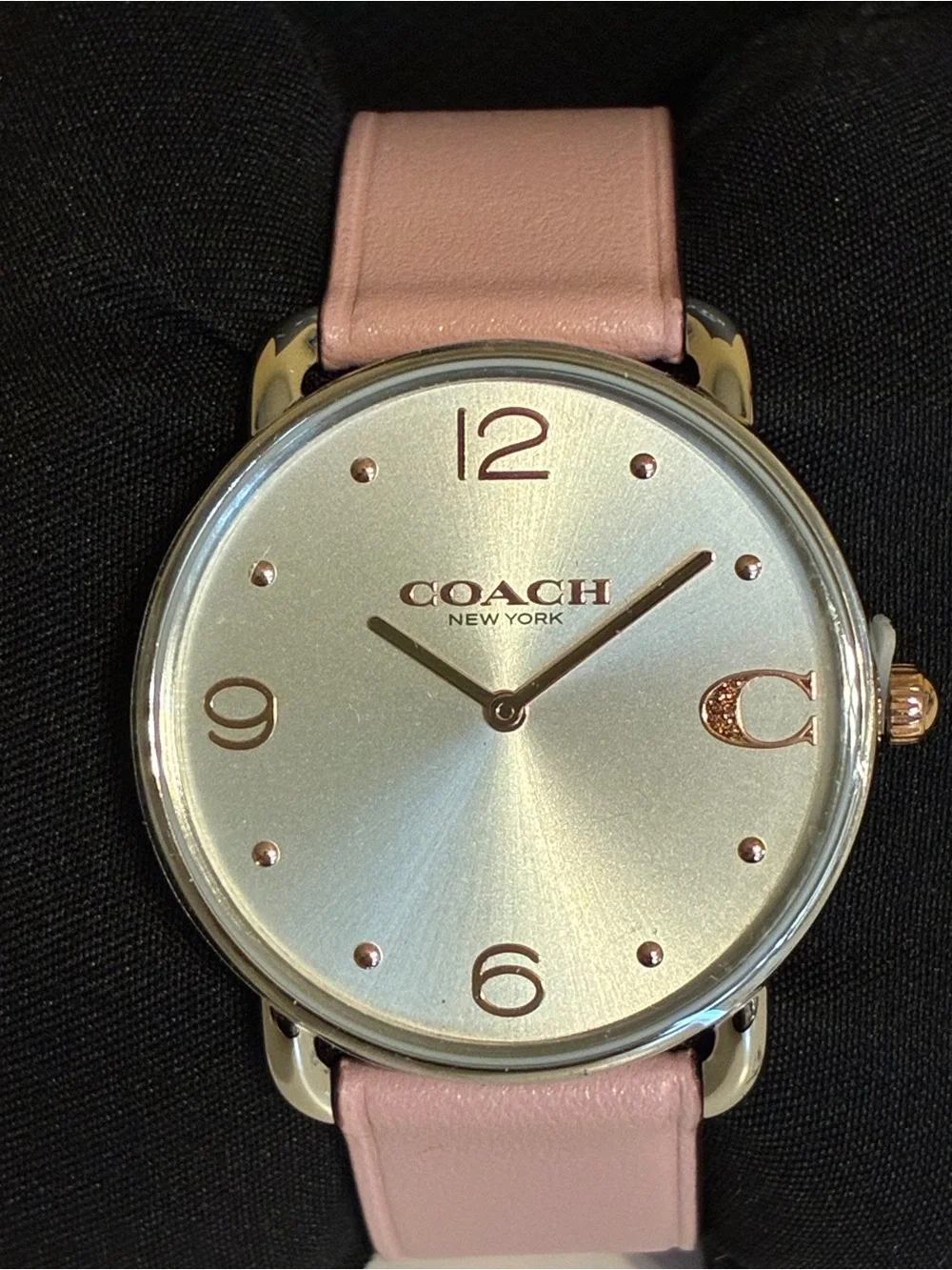 Coach Elliot watch featuring a blush leather strap and stainless back- NEW - Picture 3 of 9